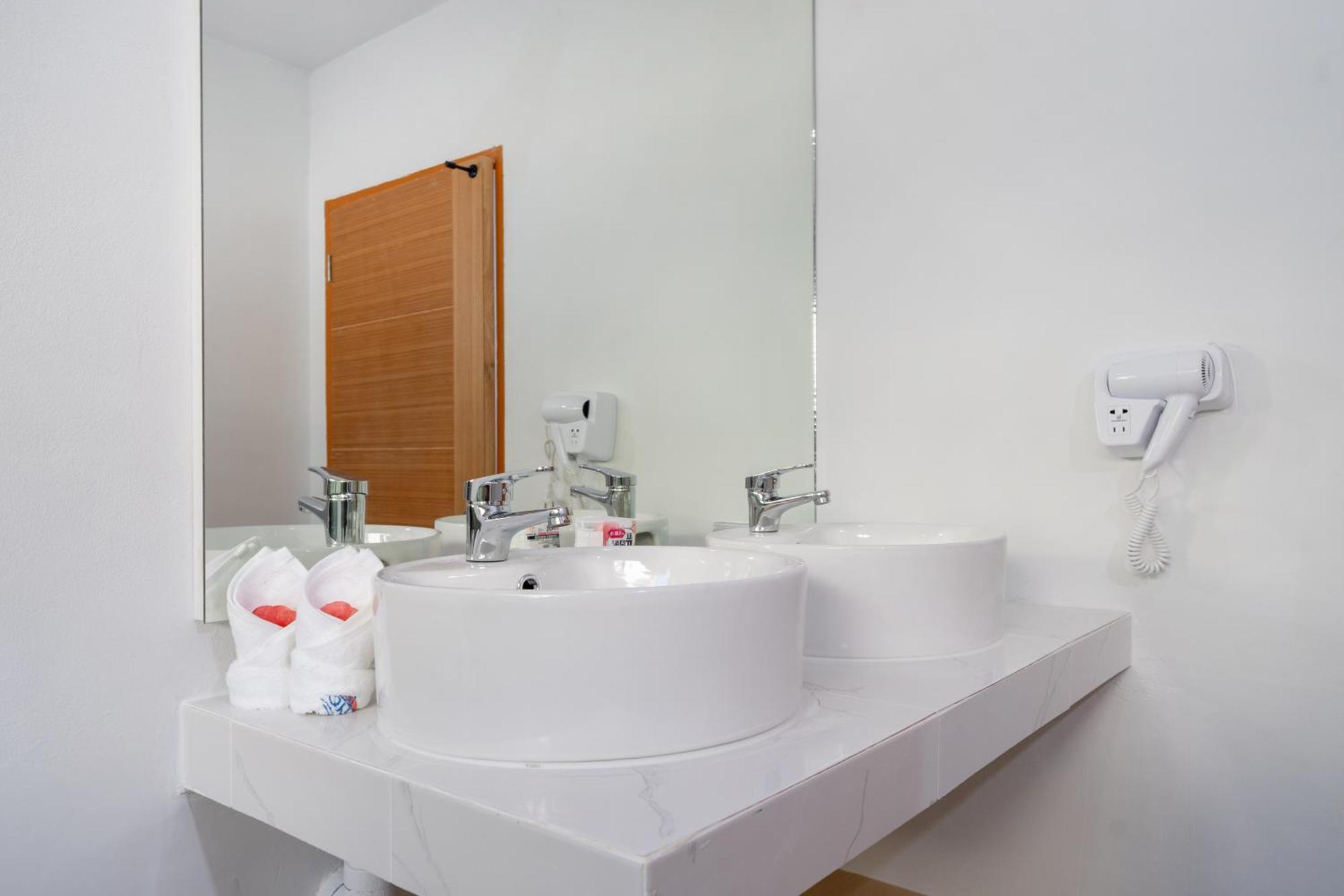 Guest house Andaman Time Beachside Pool Chalong