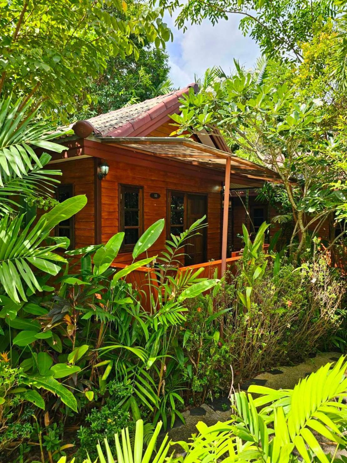 Samran Resort Chalong