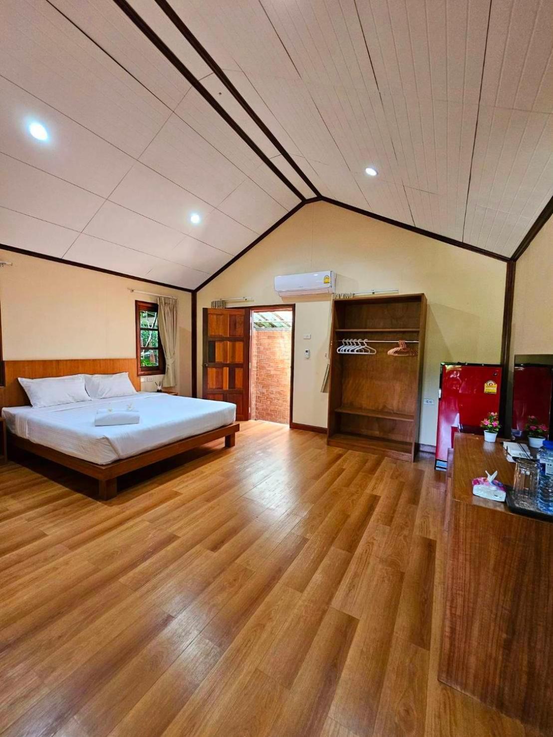 Samran Resort Chalong