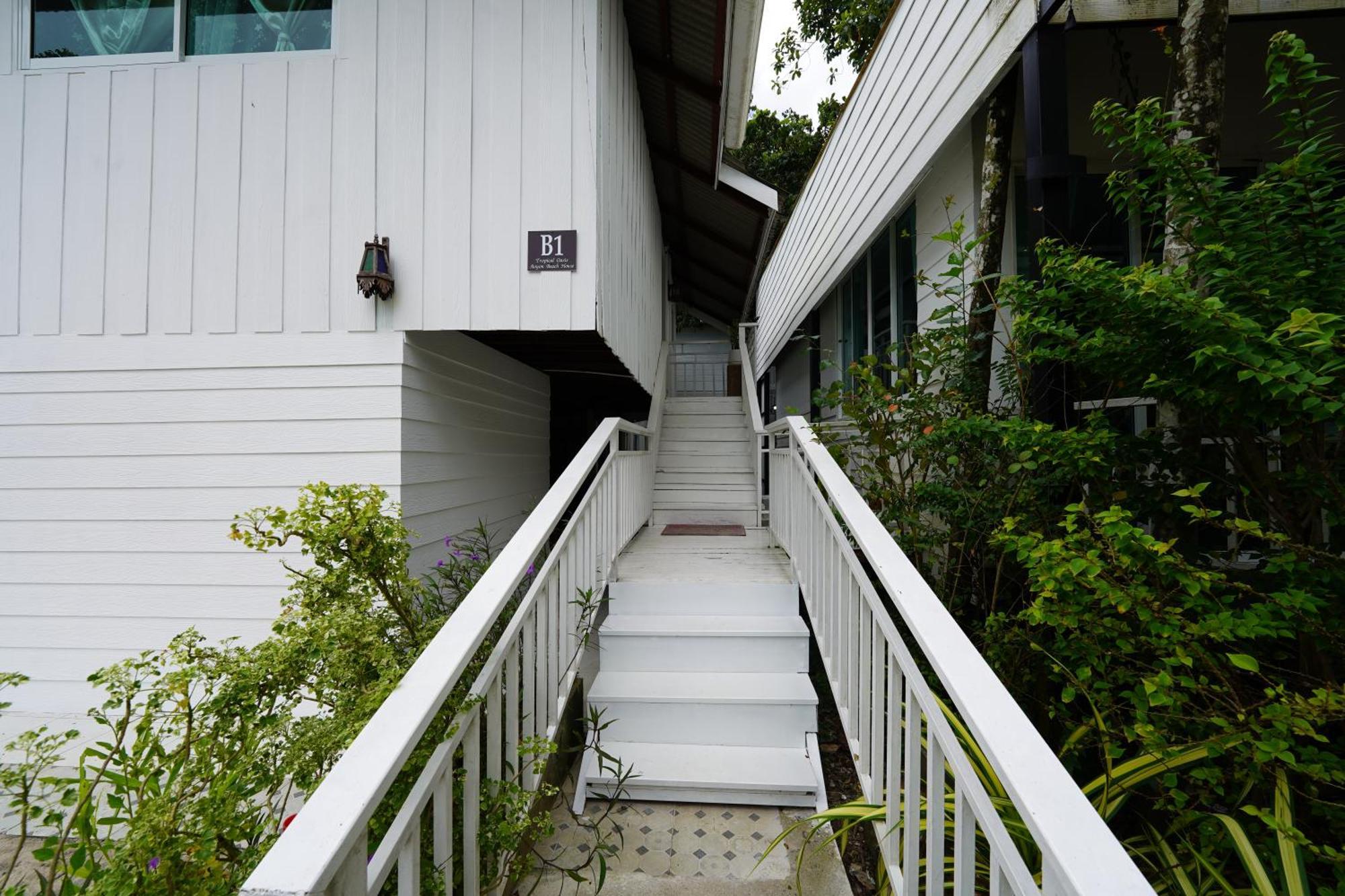 Tropical Oasis Aoyon House Holiday home