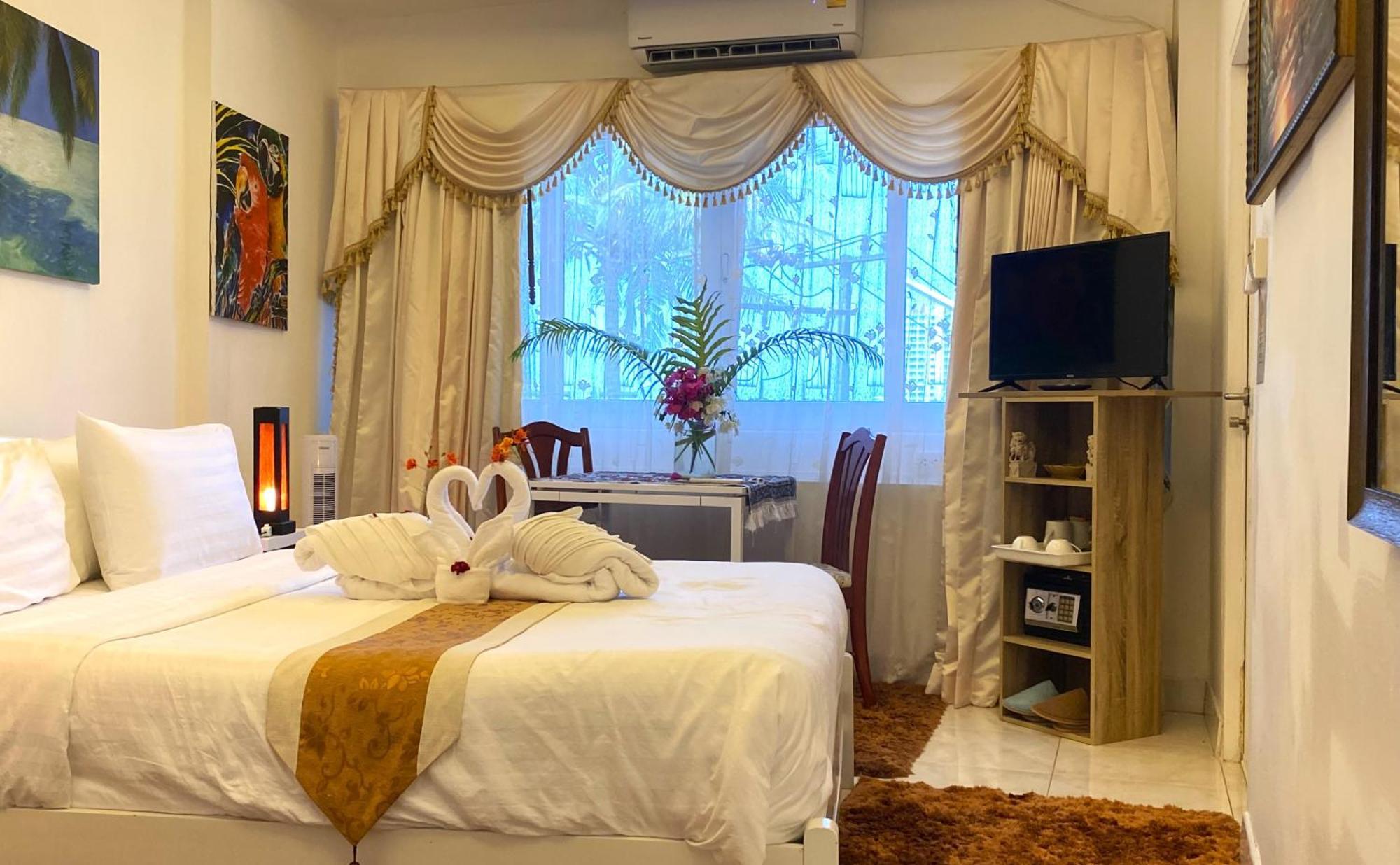 Oasis 3, 4, Or 5 Bedroom Karon