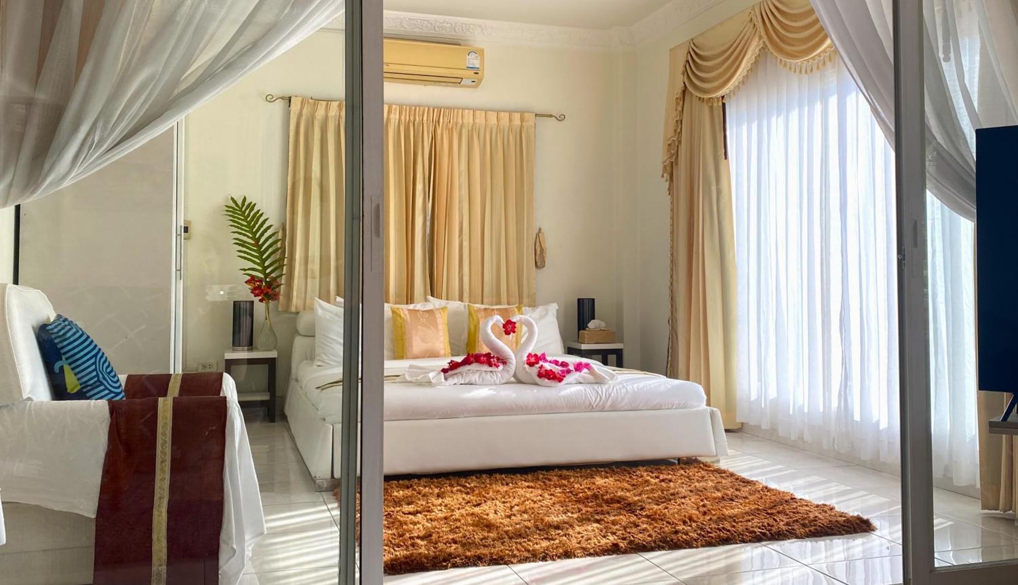 Oasis 3, 4, Or 5 Bedroom *