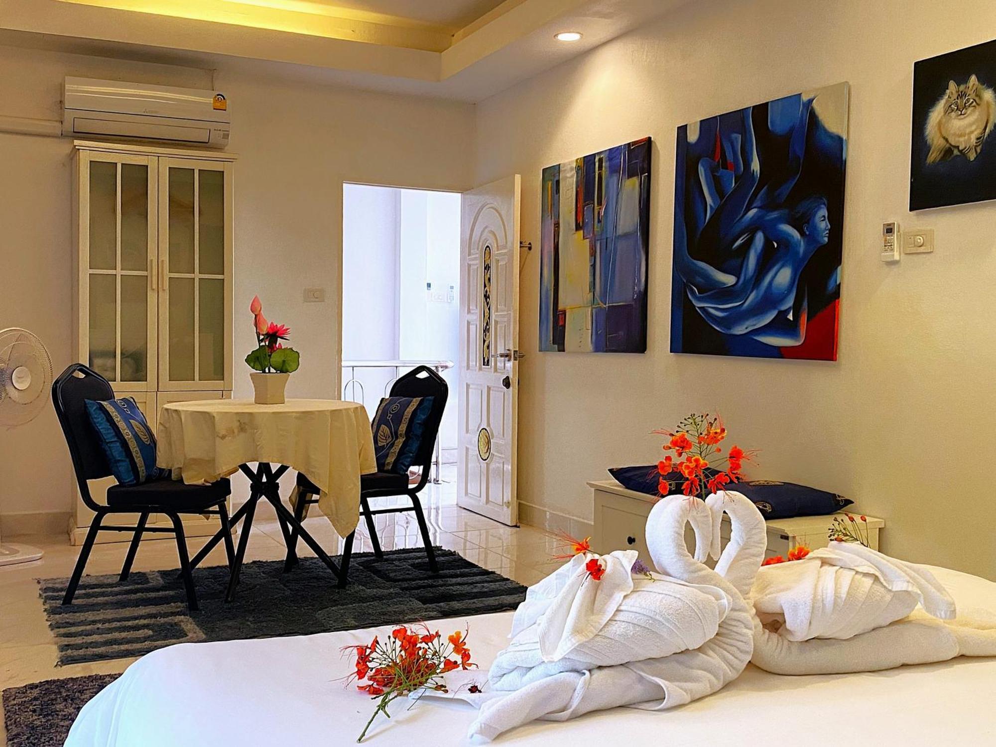 Oasis 3, 4, Or 5 Bedroom Karon