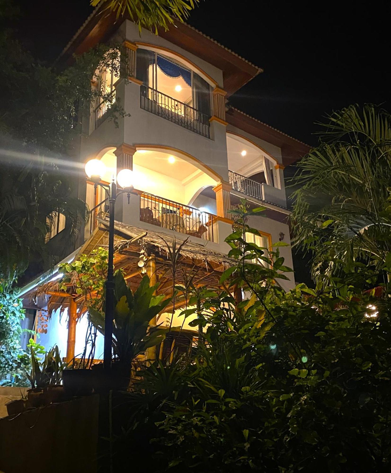 Oasis 3, 4, Or 5 Bedroom *