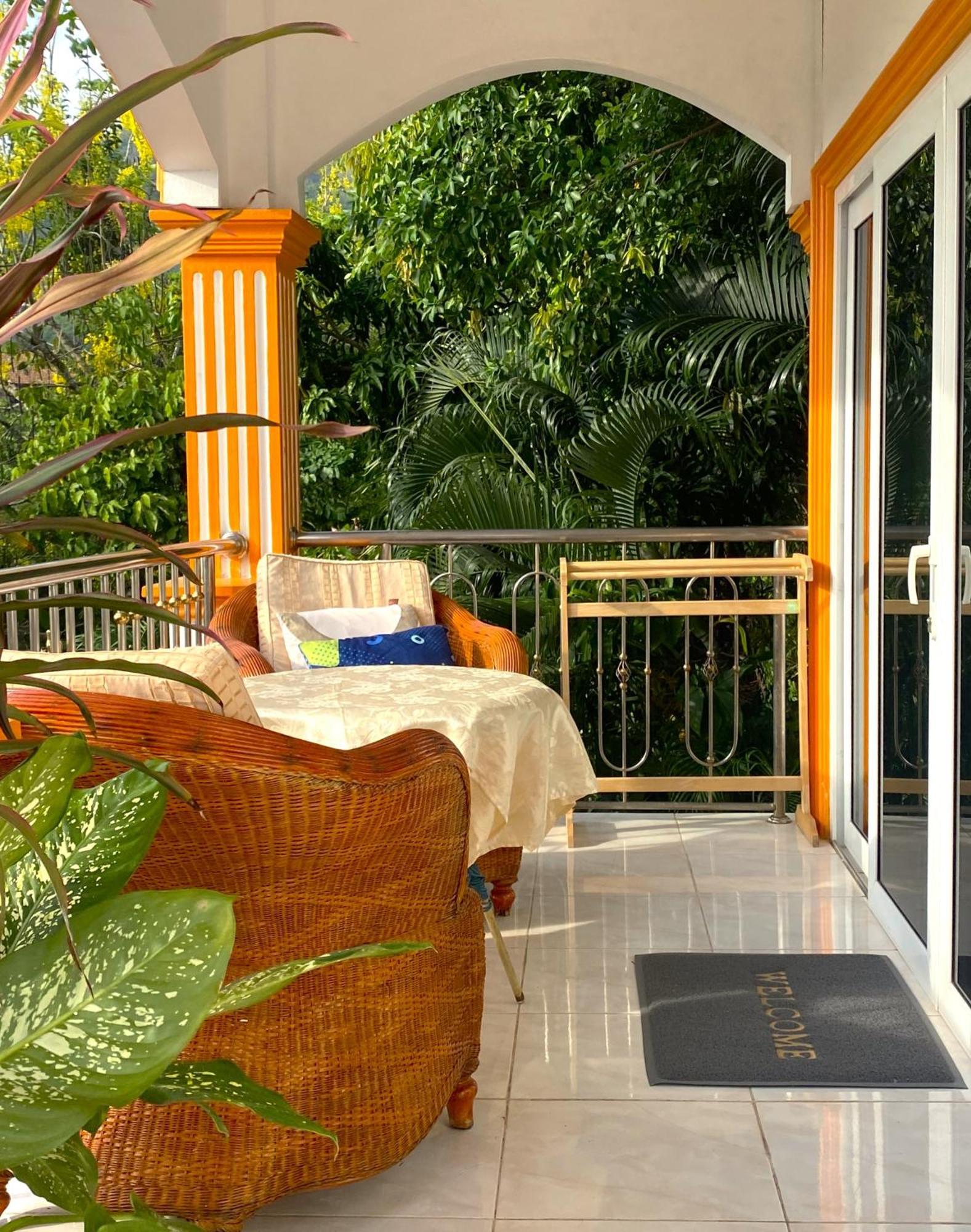 Villa Oasis 3, 4, Or 5 Bedroom
