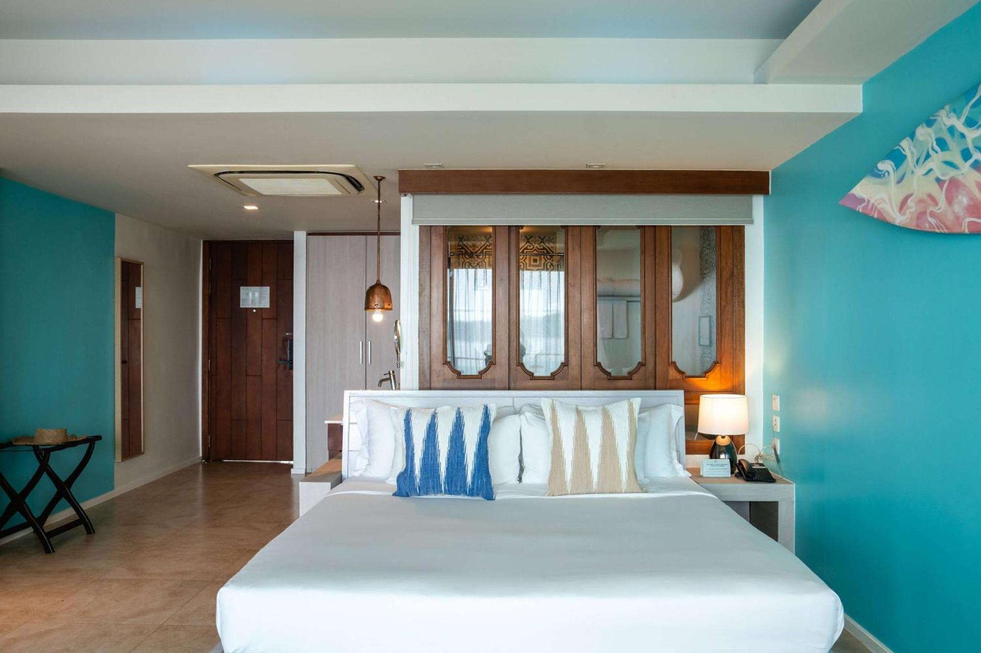 Zenmaya Oceanfront Phuket, Trademark Collection By Wyndham Resort