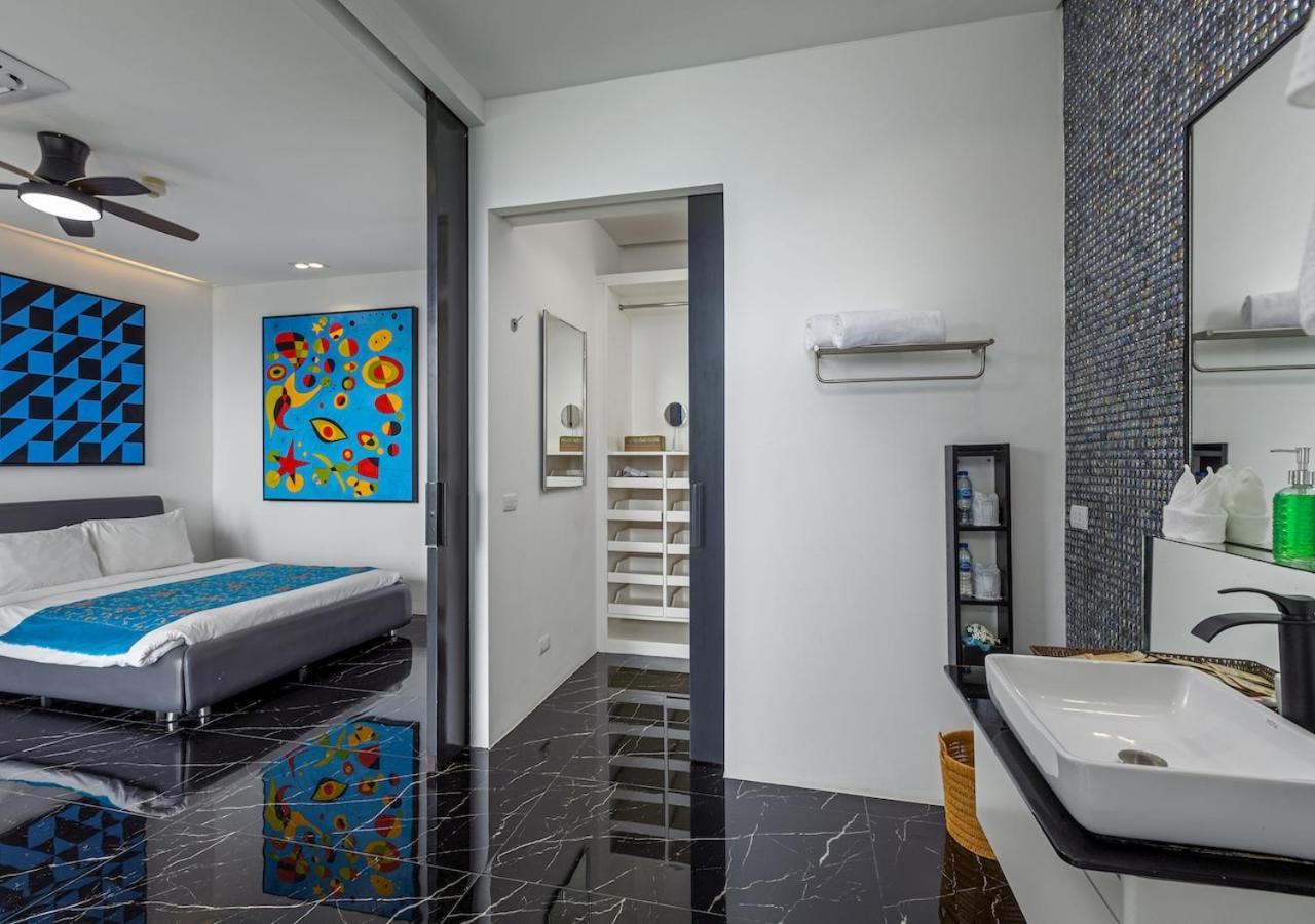 Villa Yin, Private Oceanfront Villa, *