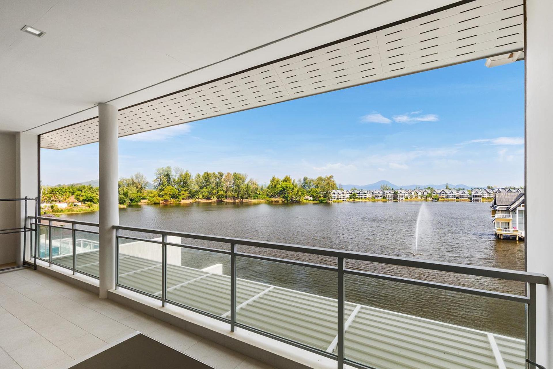Luxurious Beachfront Penthouse * Phuket