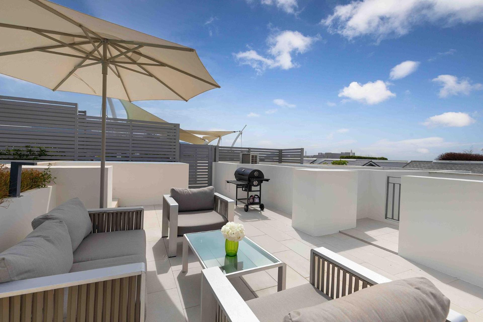 Luxurious Beachfront Penthouse *