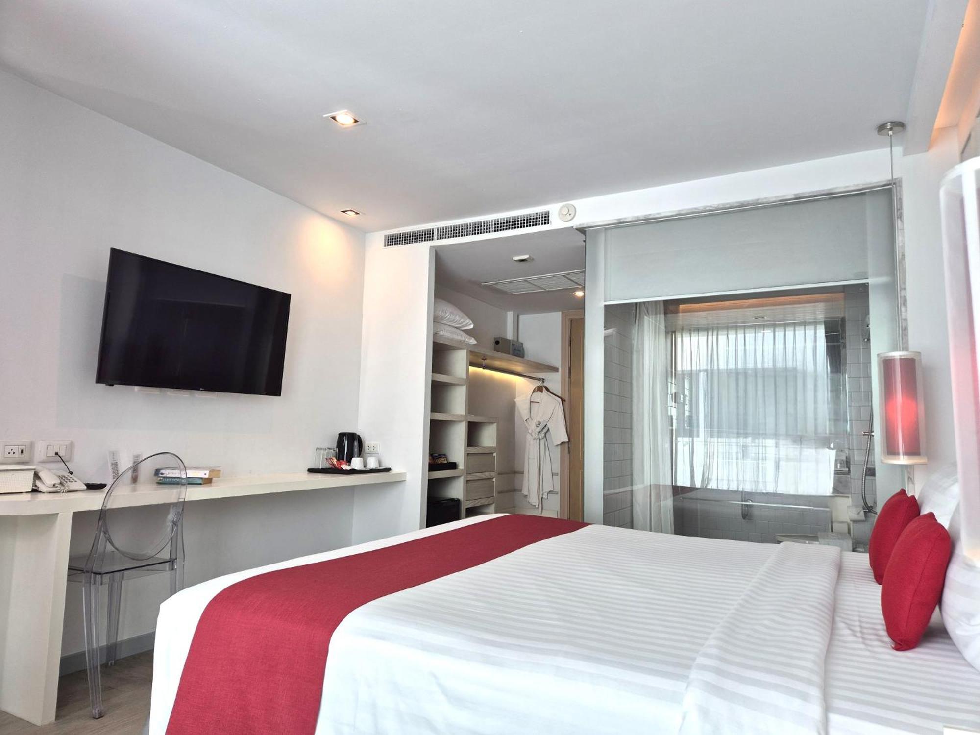 Hotel The Bloc Phuket - Sha Extra
