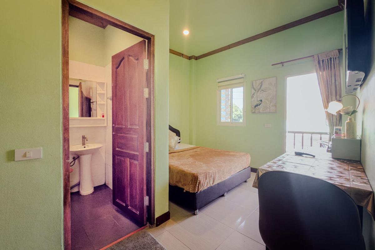 Bed & Breakfast Passion Nai Harn