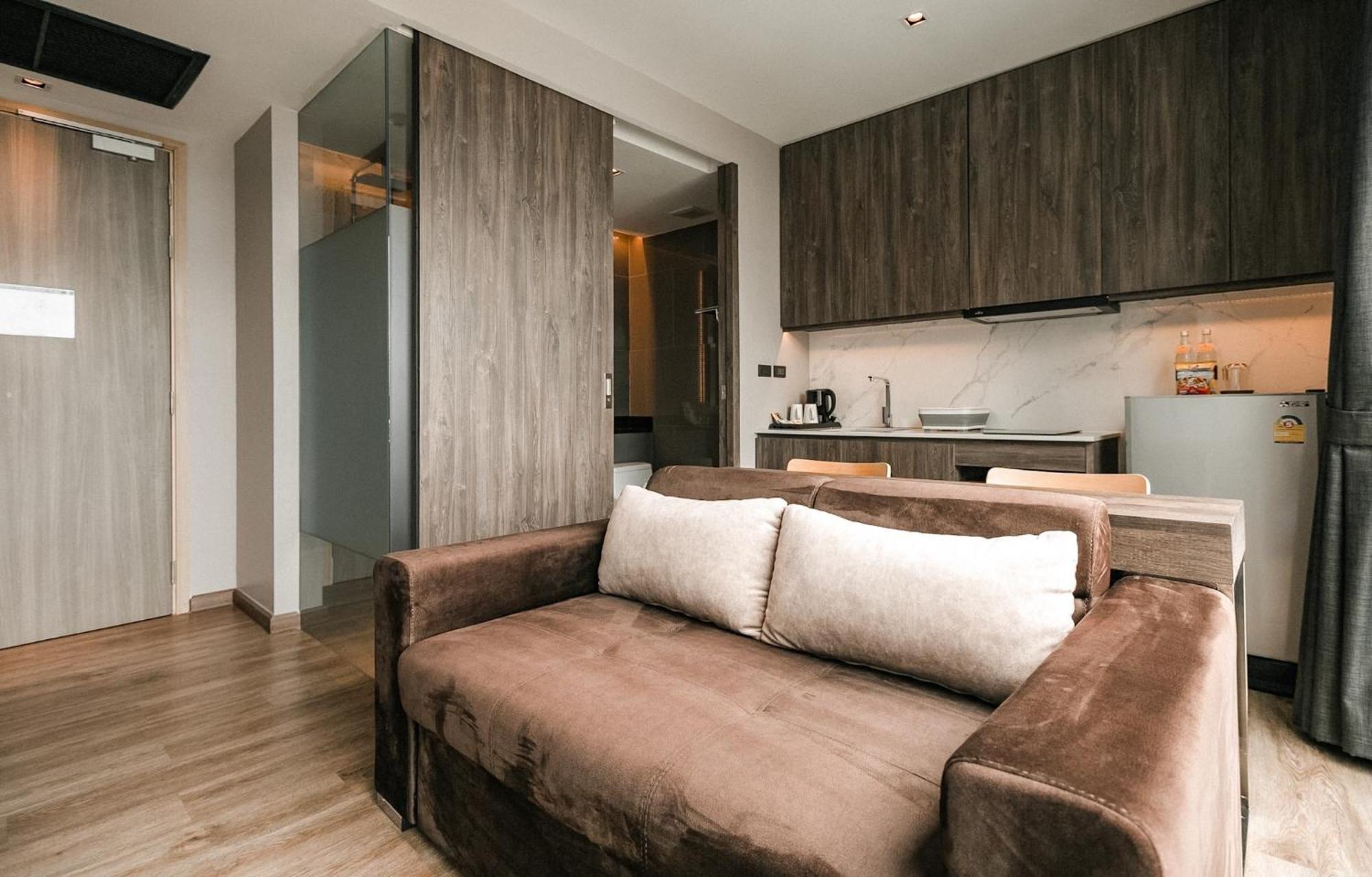 Rak Elegant Patong
