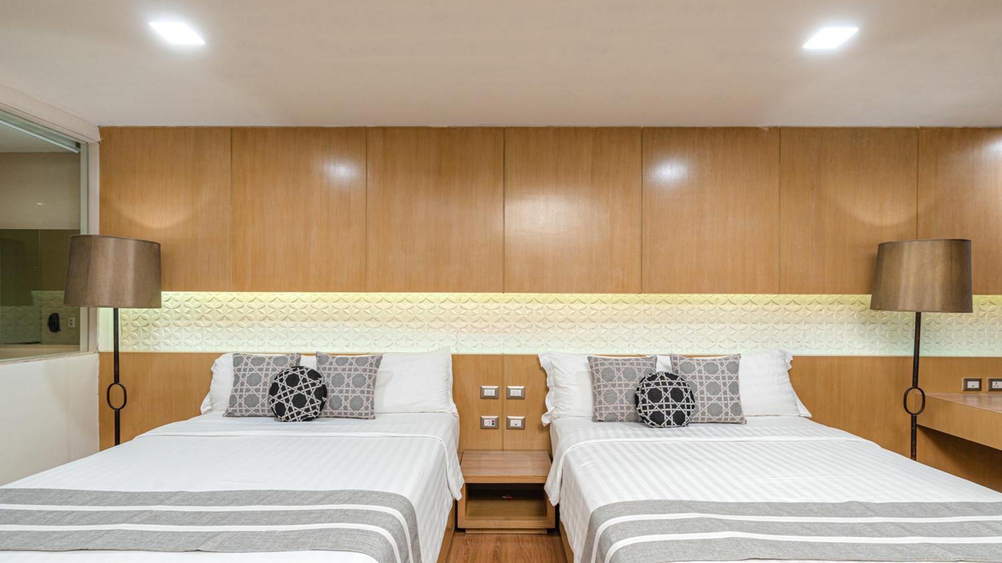 Resort Phuket Graceland And Patong