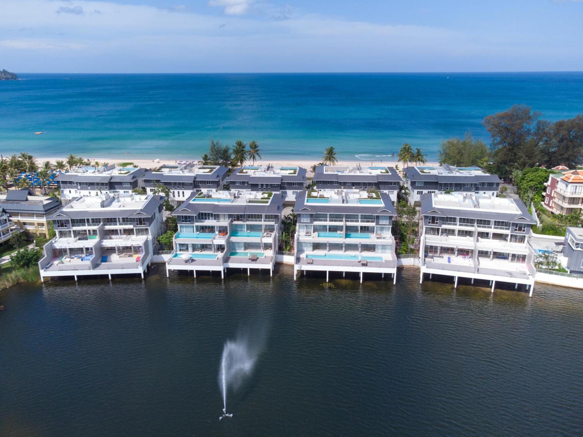 Luxurious Beachfront Penthouse *