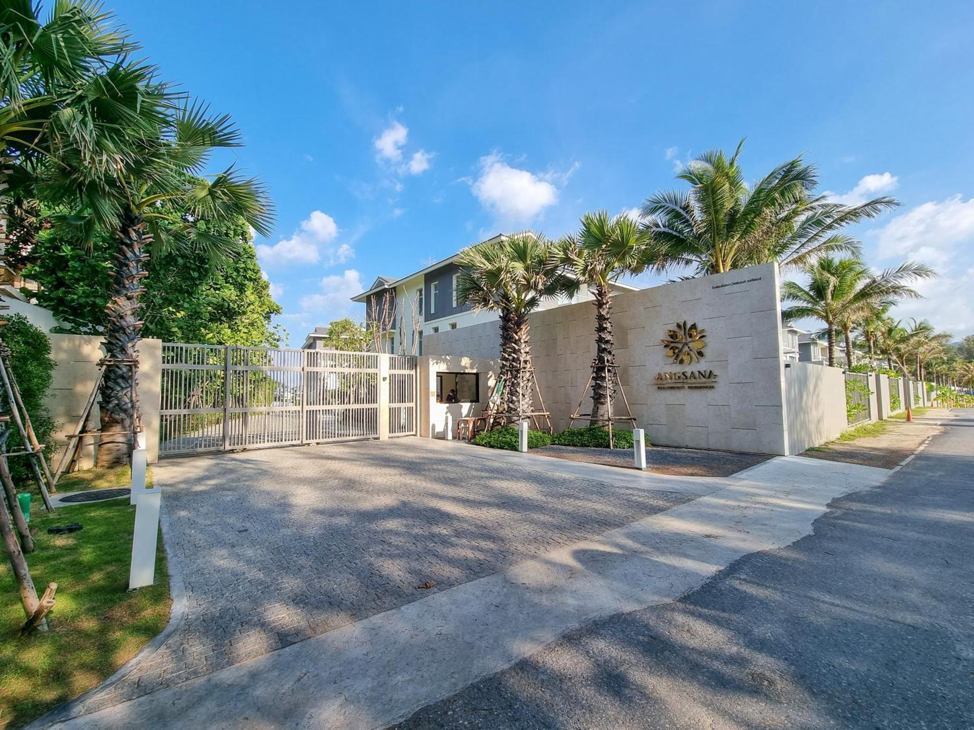 Luxurious Beachfront Penthouse * Phuket