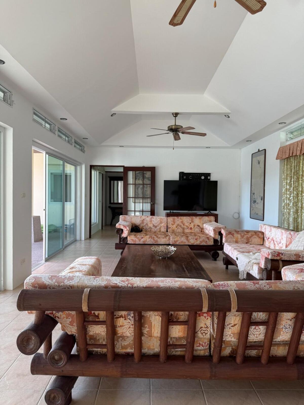Villa Over The Moon Patong