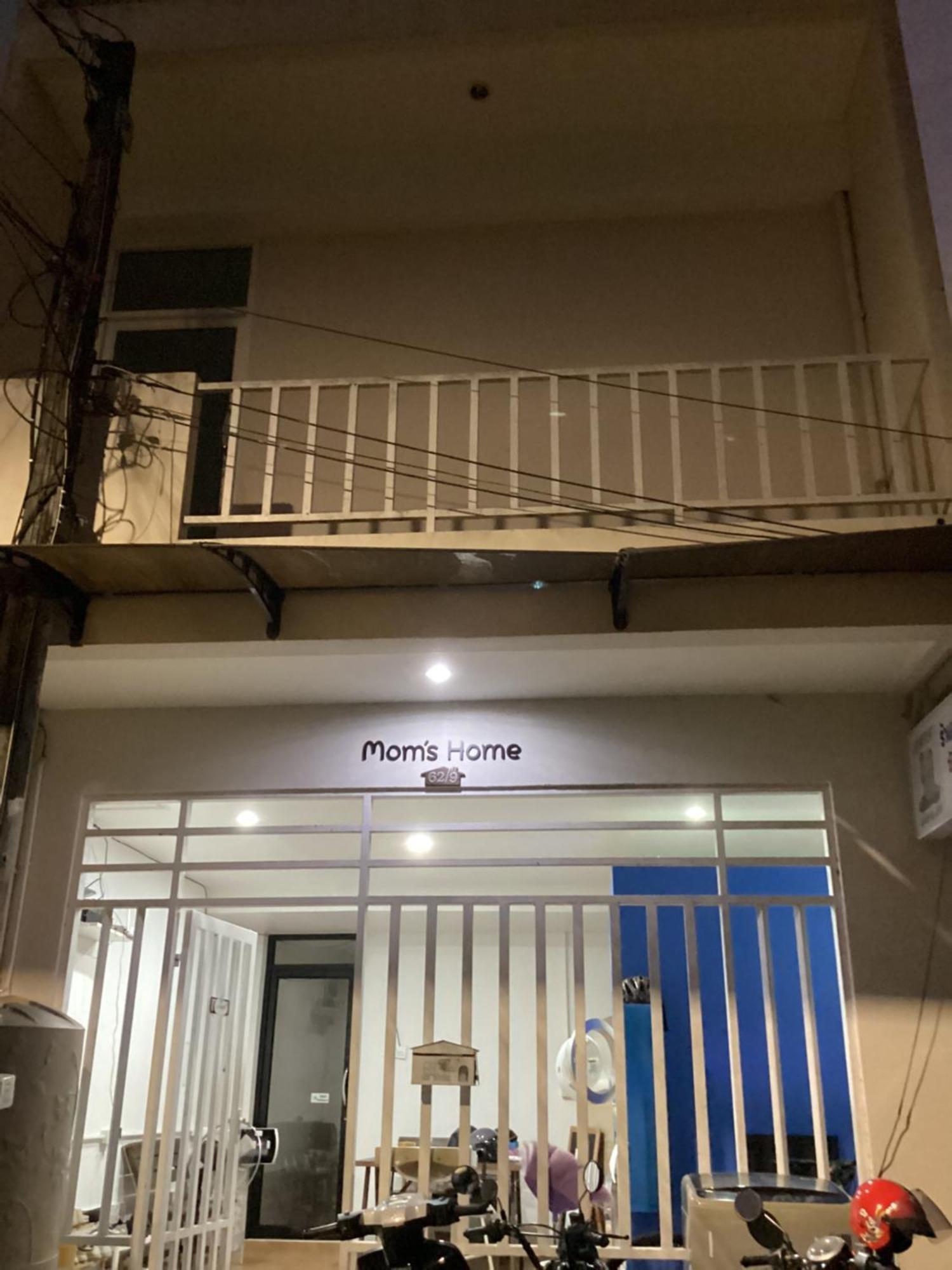 Mom's * Phuket