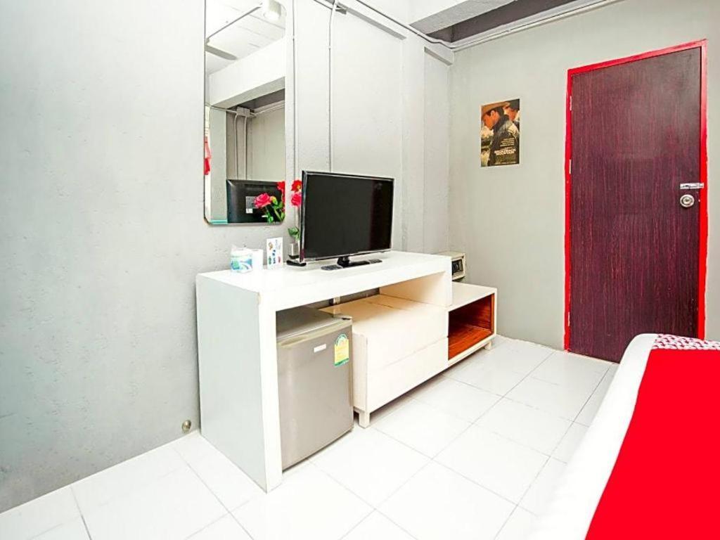 Oyo 292 The Oddy Hip 2* Patong