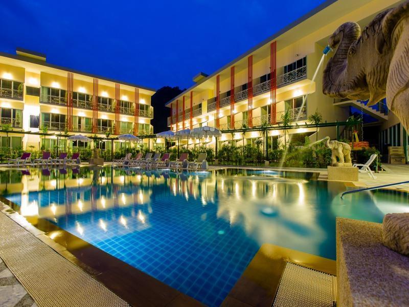 Trend Kamala Beach