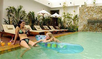 Bamboo House Phuket Hotel 3*