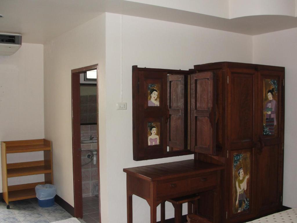 Baan Kasemsuk Apartment *