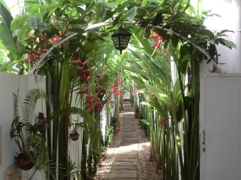 Coconut Grove Boutique Villa *