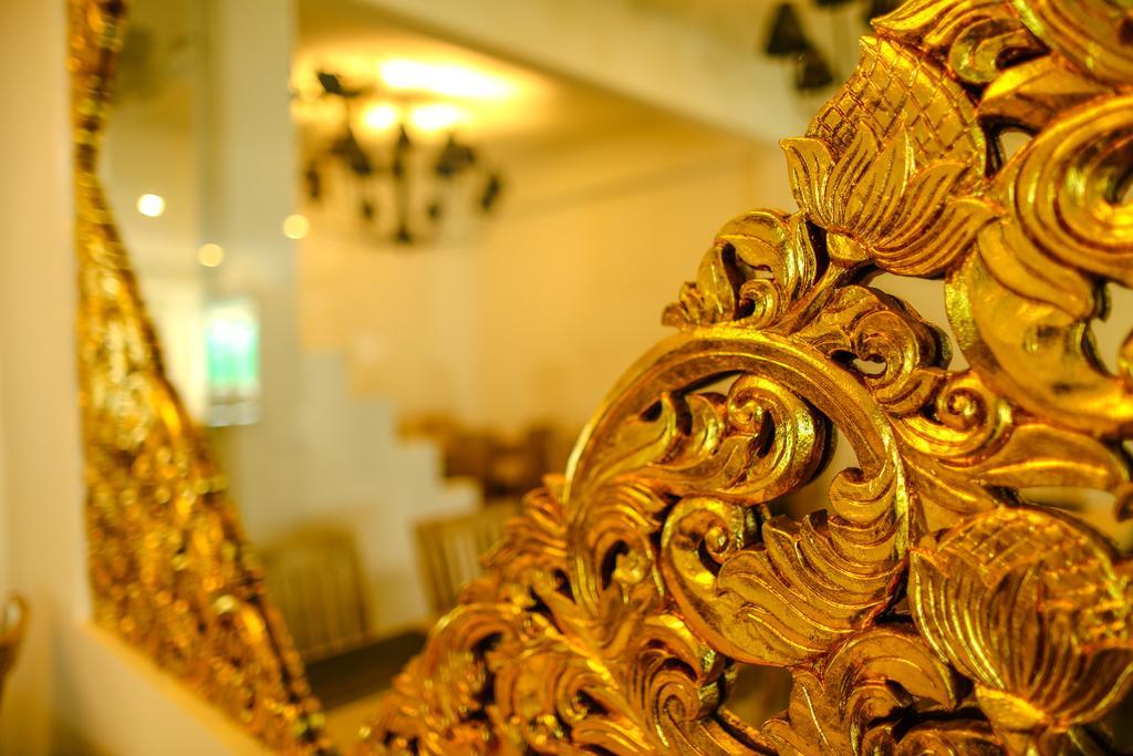 Guest house Cafe De Paris *