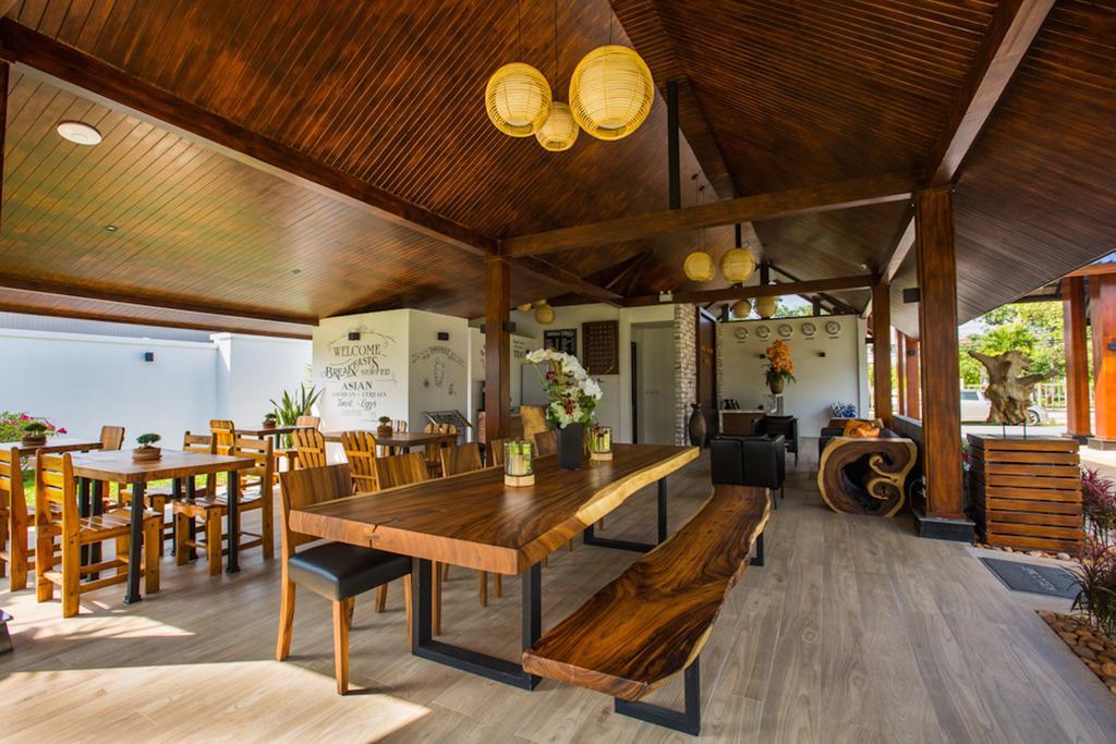 Phuket Airport - Sha Extra Nai Yang