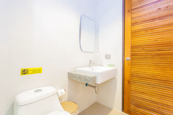 Hotel The Pillow Phuket Rawai