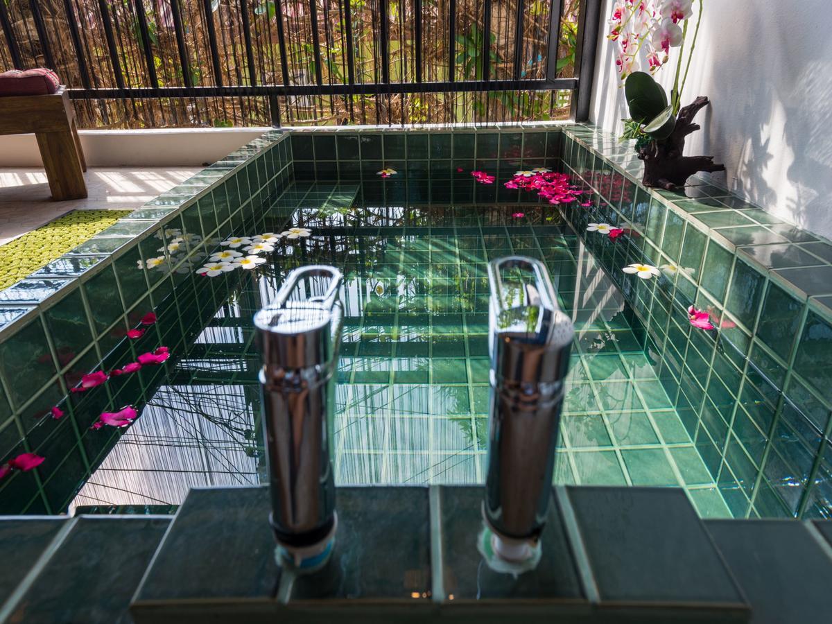 Baan Kata Maytha Hotel 3*