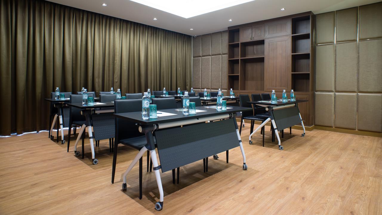 Panphuree - Sha Extra Hotel Nai Yang