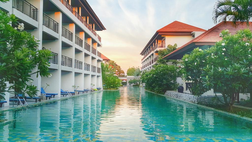 D Varee Resort