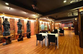 Lap Roi Beachfront By Shanaya Resort