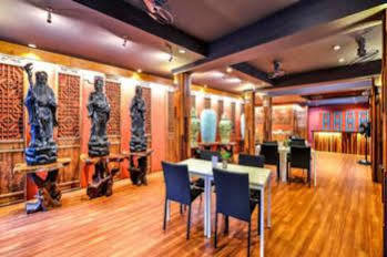 Resort Lap Roi Beachfront By Shanaya