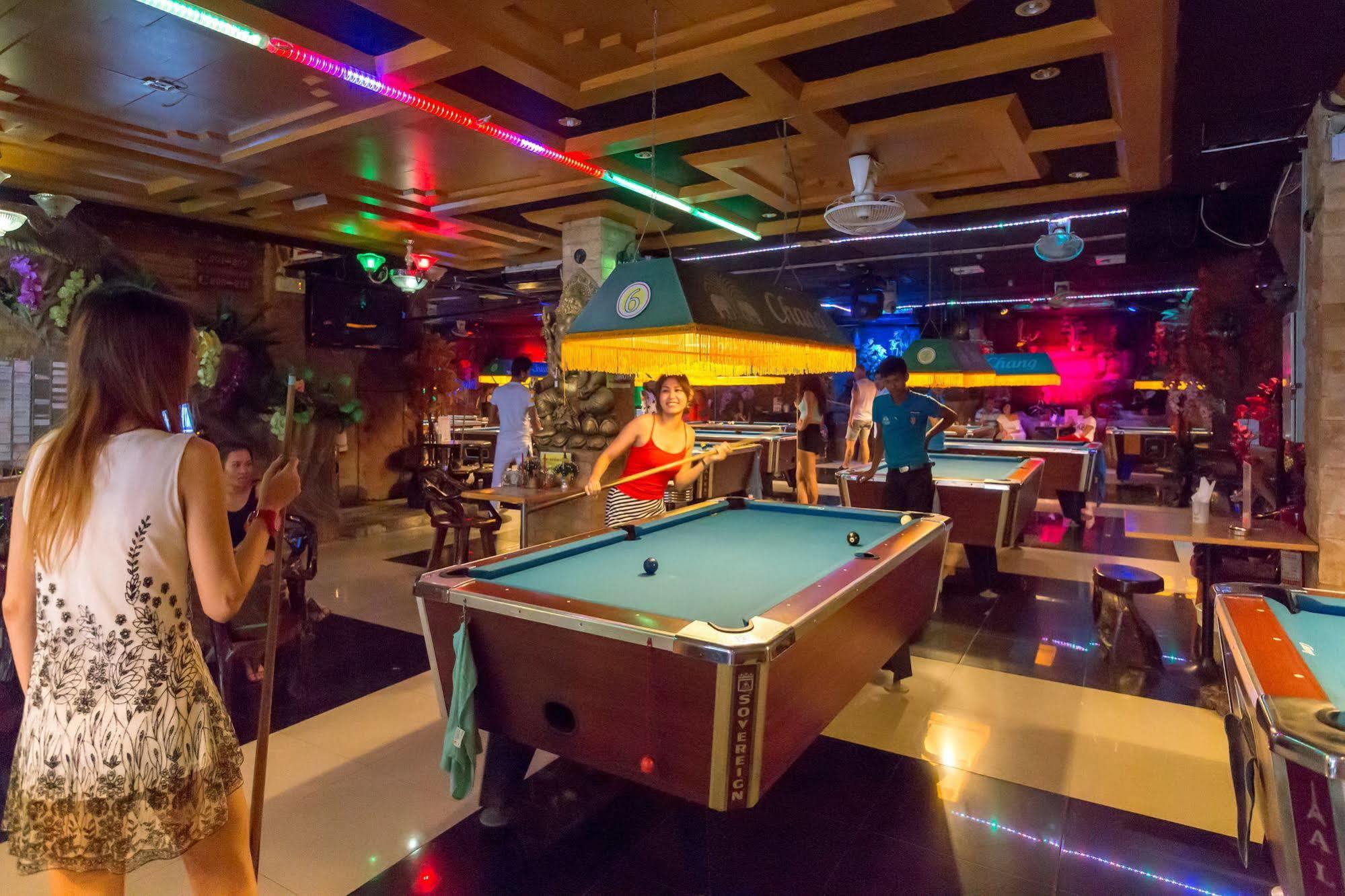 Chang Club Hotel 2*