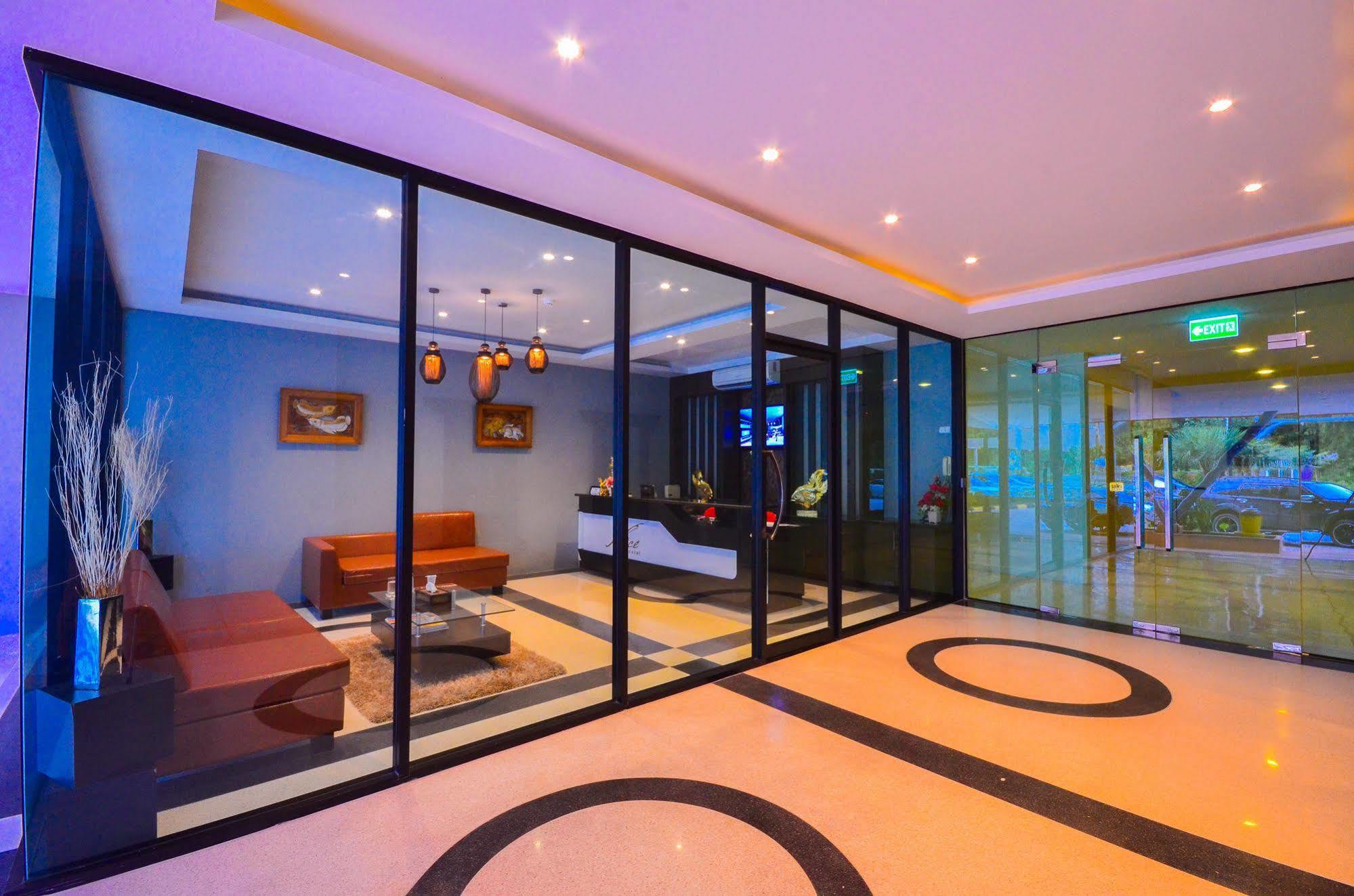 Hotel The Condotel Bangtao