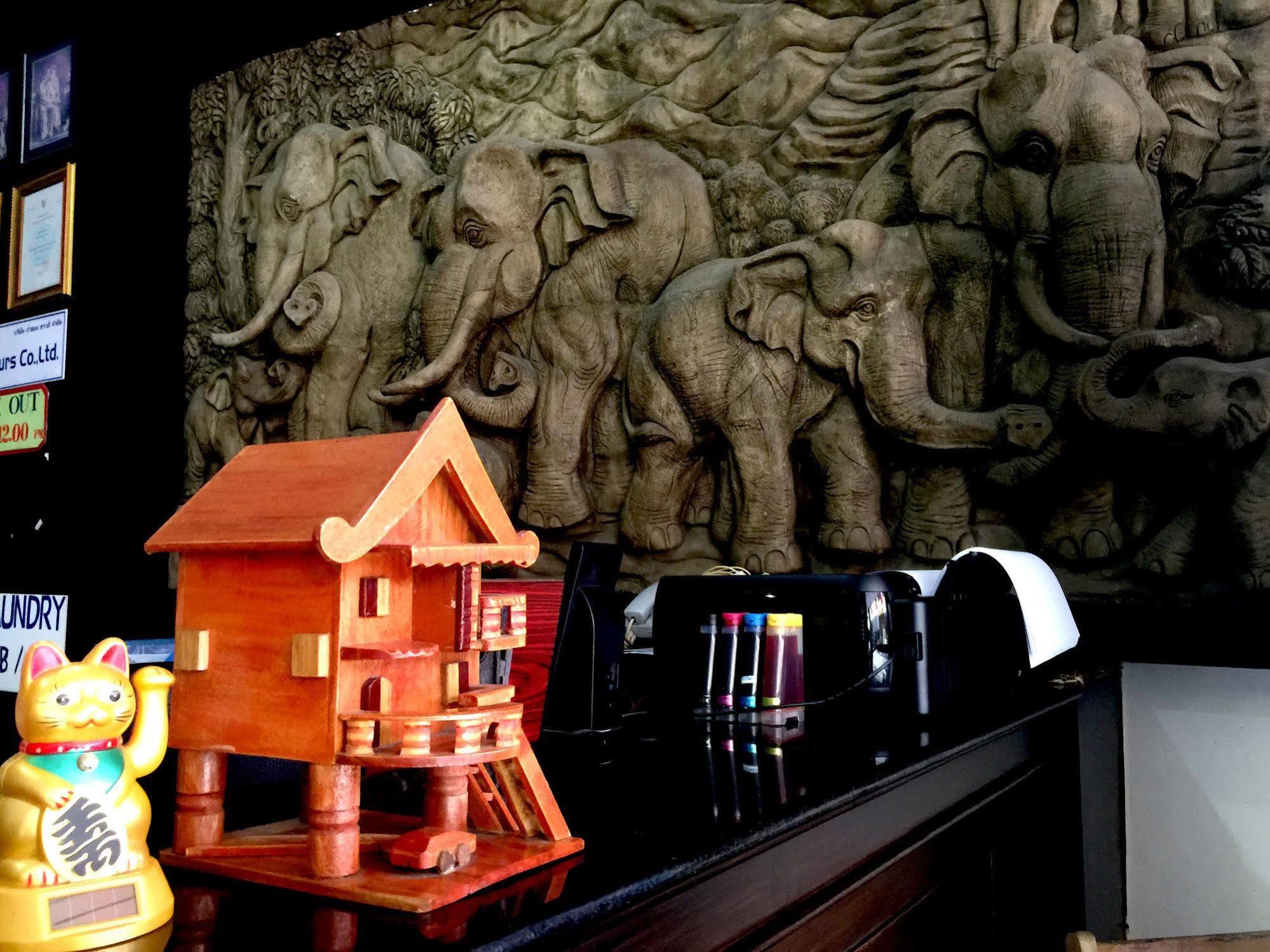 Ours Hotel 2*