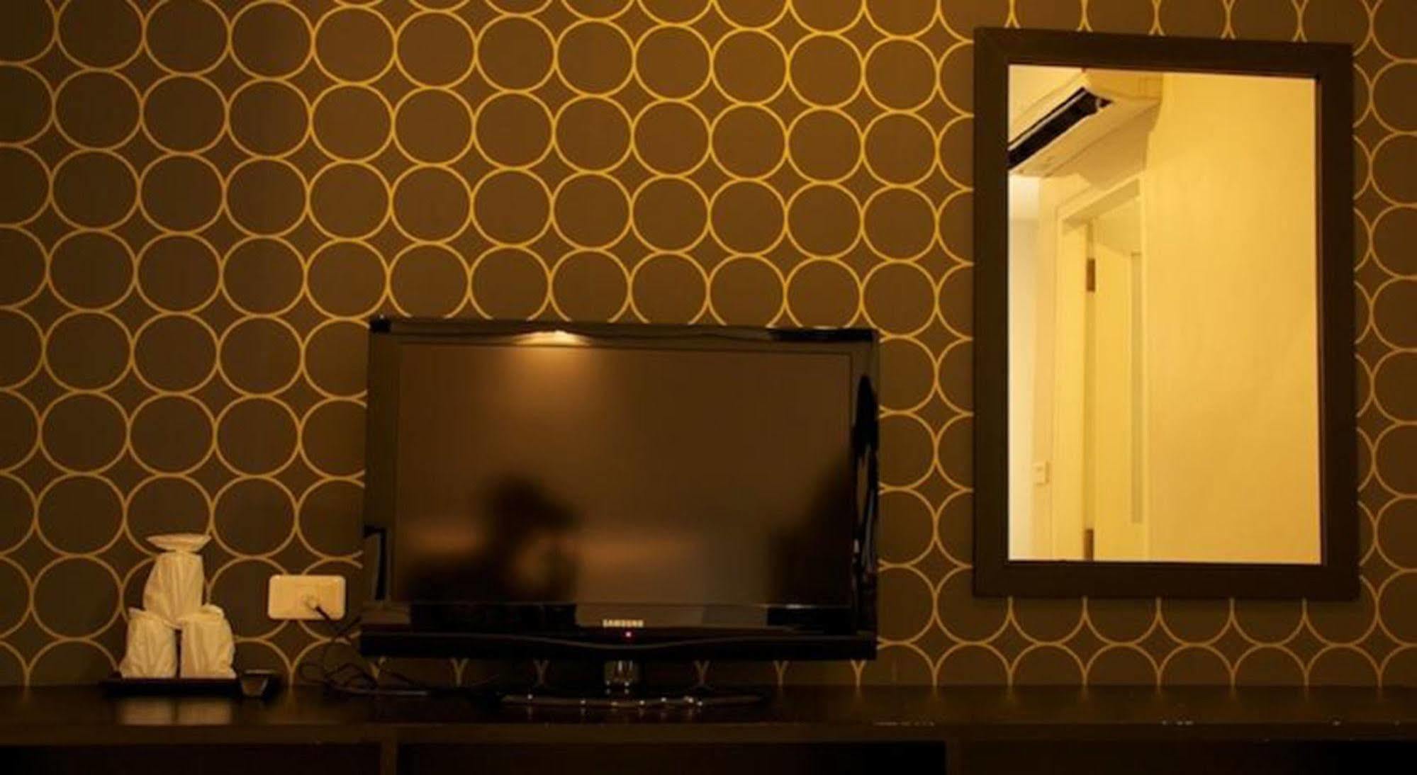 Hotel Airport Mansion Phuket 3*