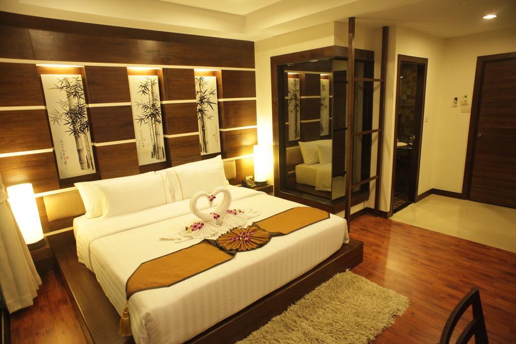 Hotel Bamboo House Phuket 3*