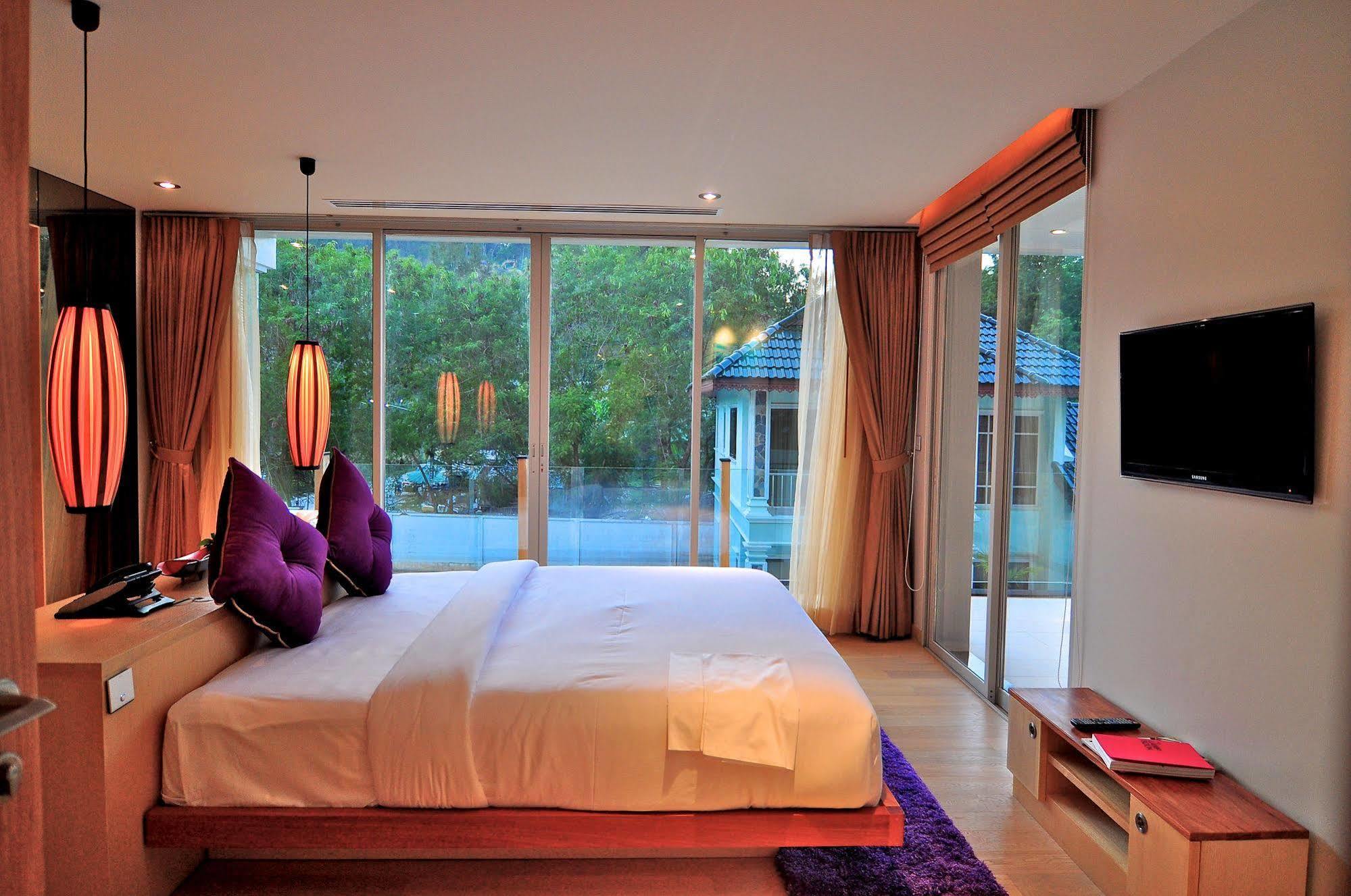 Beachfront Phuket 5*