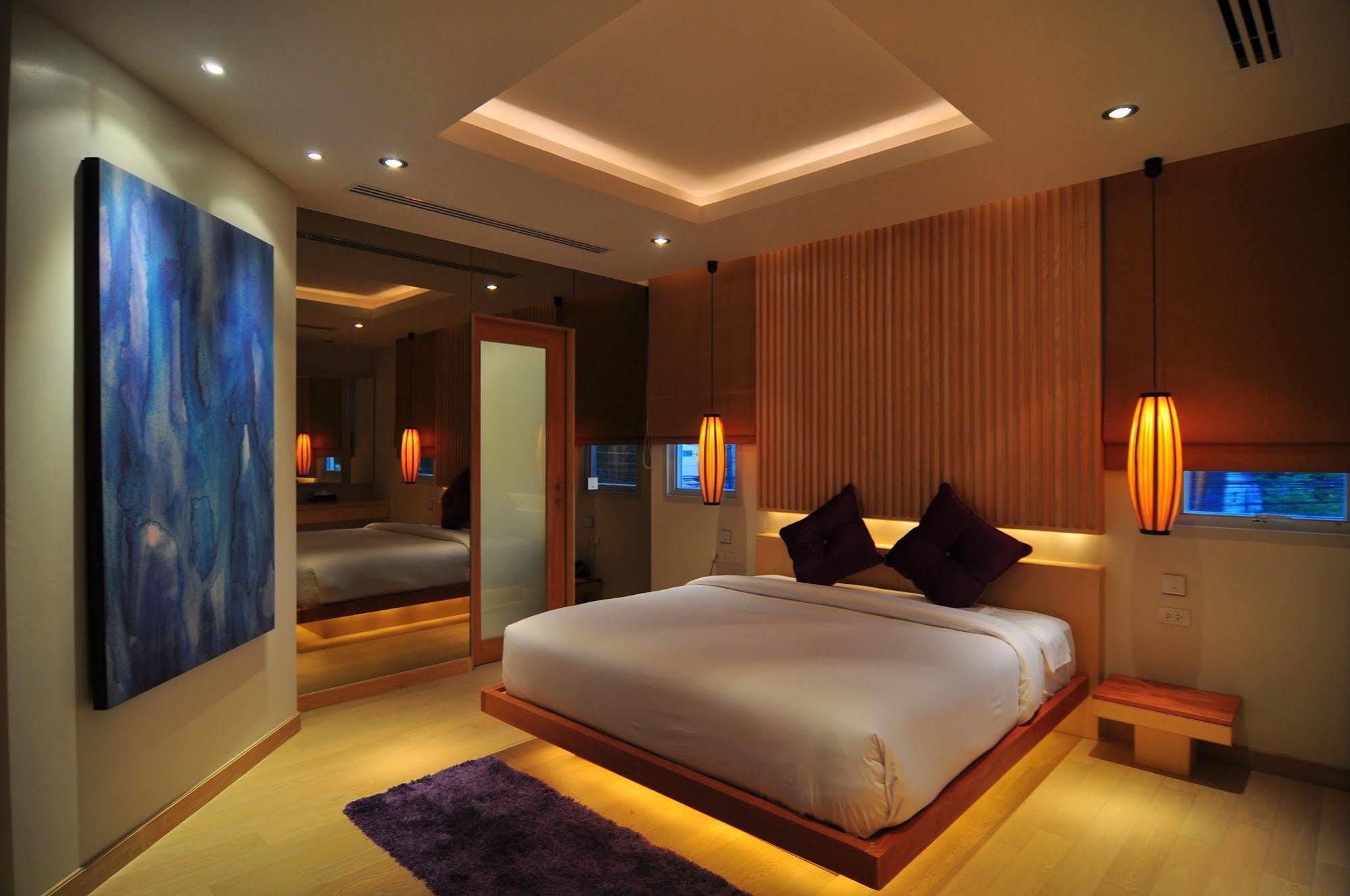 Resort Beachfront Phuket 5*