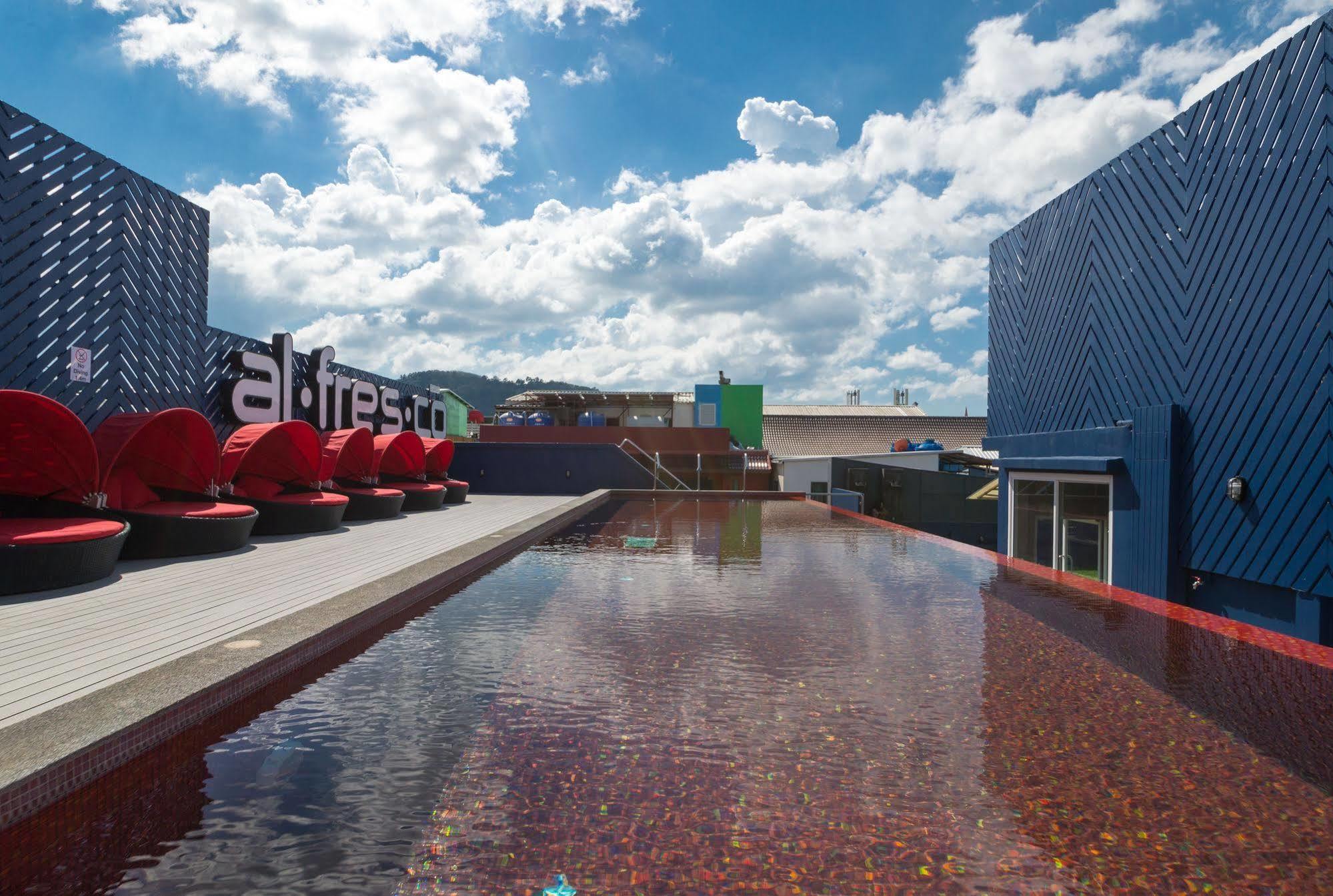 Hotel Alfresco Phuket 3*