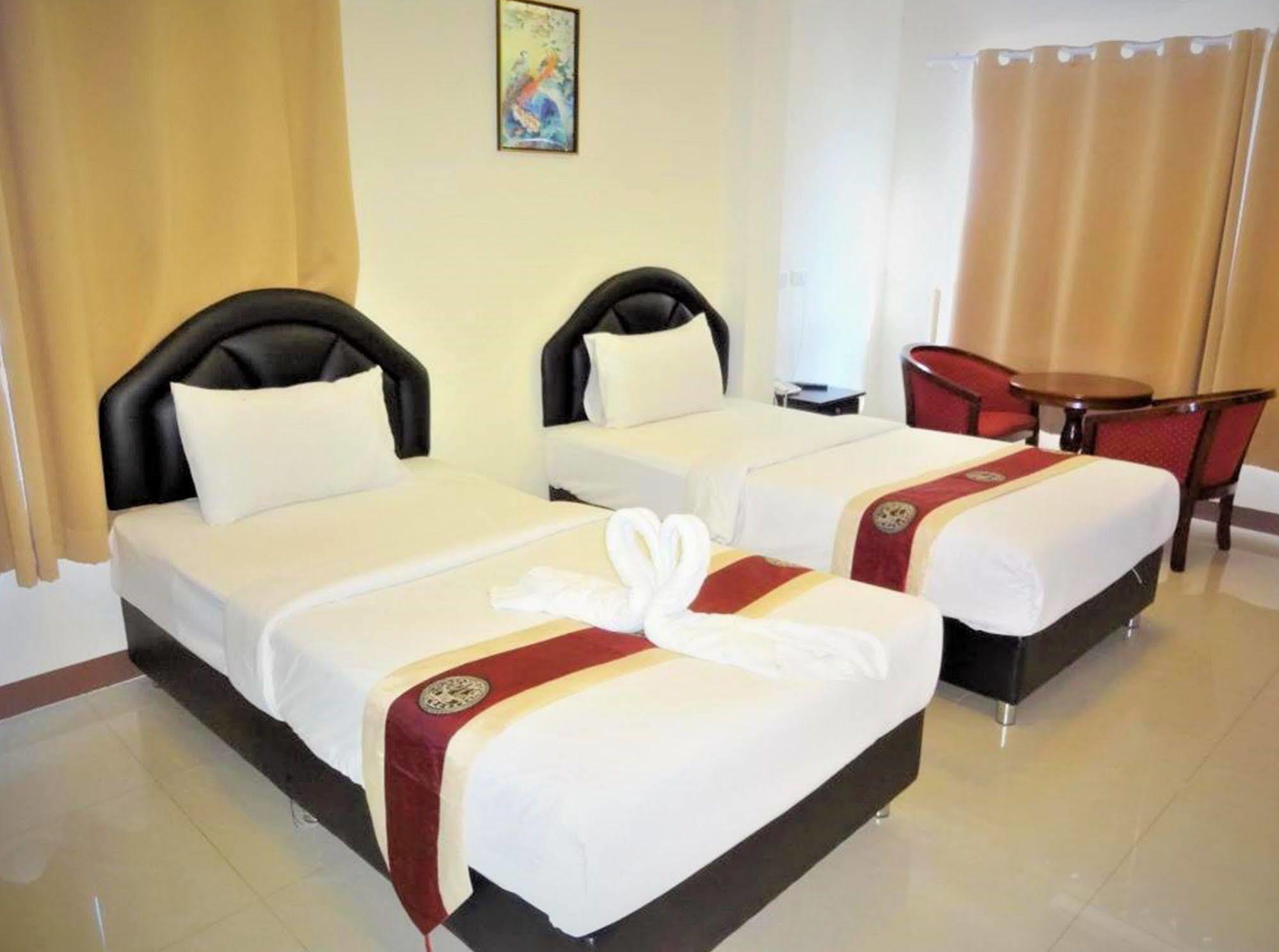 Mansion Aparthotel 2*