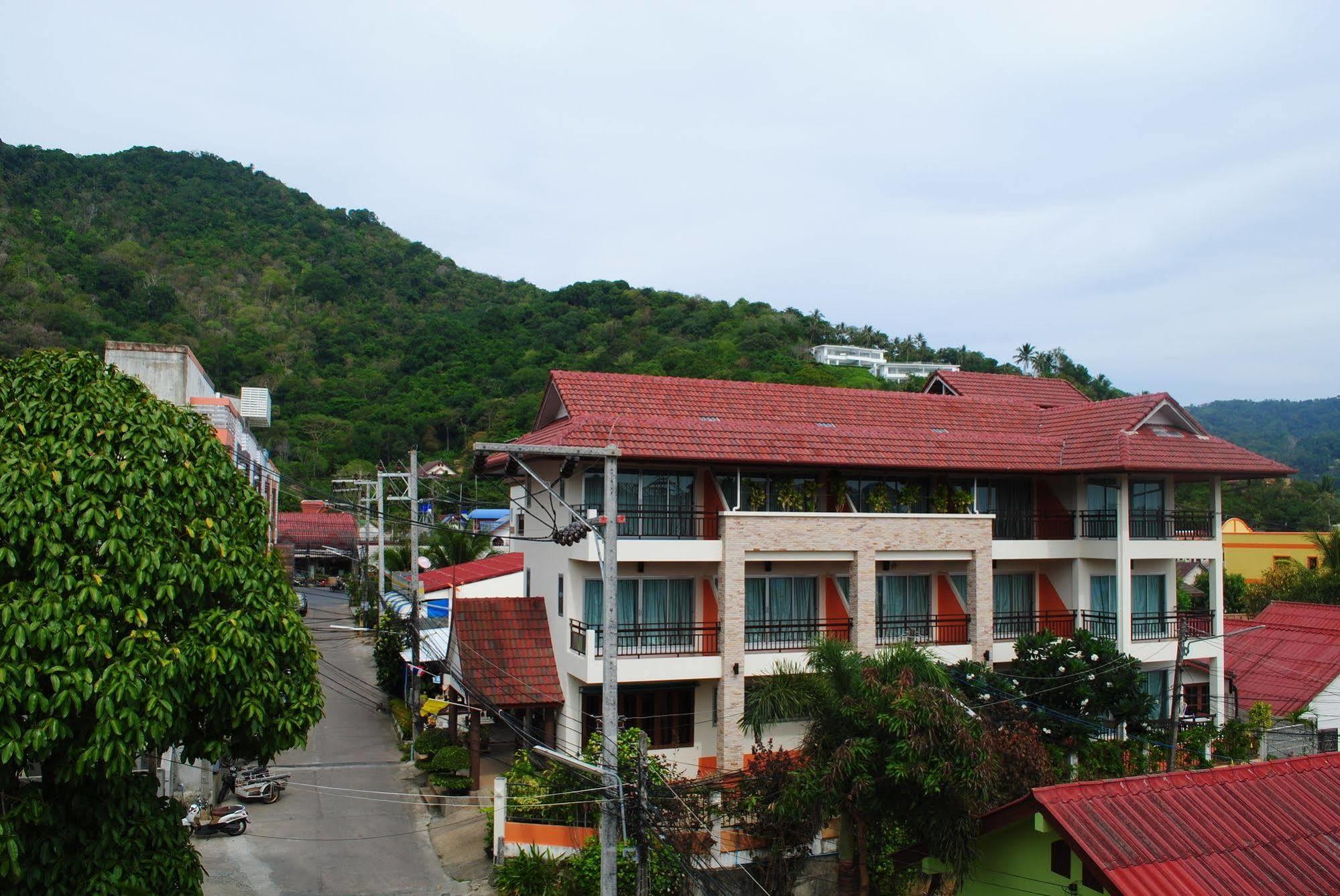 Baan Kata Maytha Karon