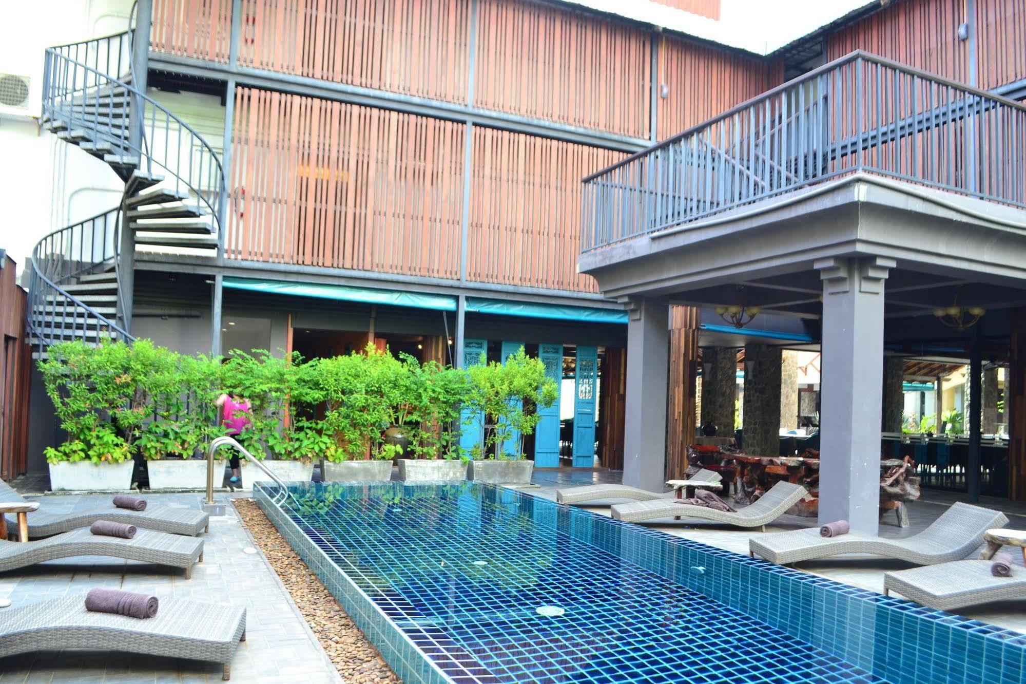 Lap Roi Beachfront By Shanaya 4* Karon