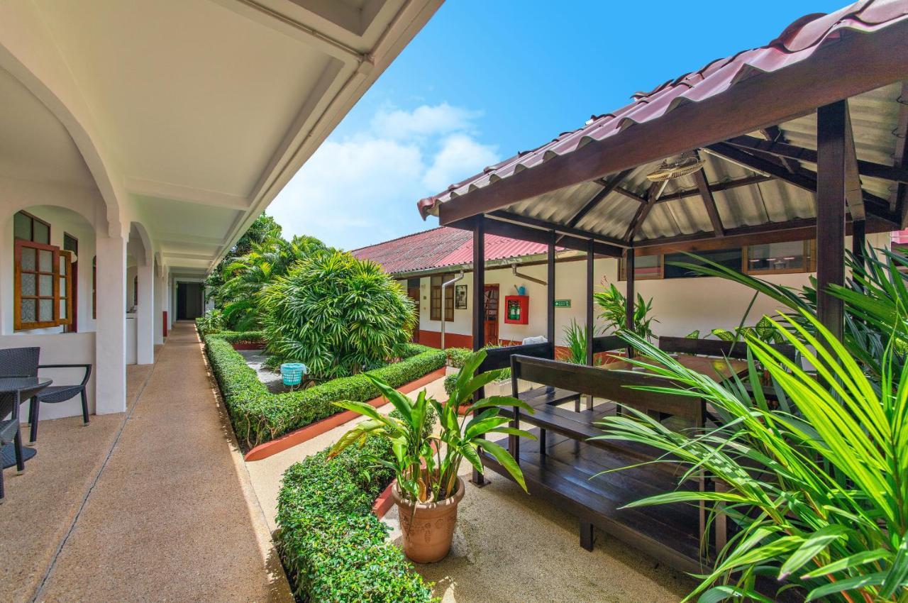 Azzurro Village 3* Patong
