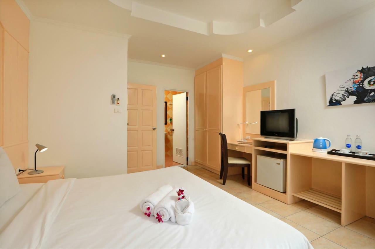 Gorgeous Boutique 3*