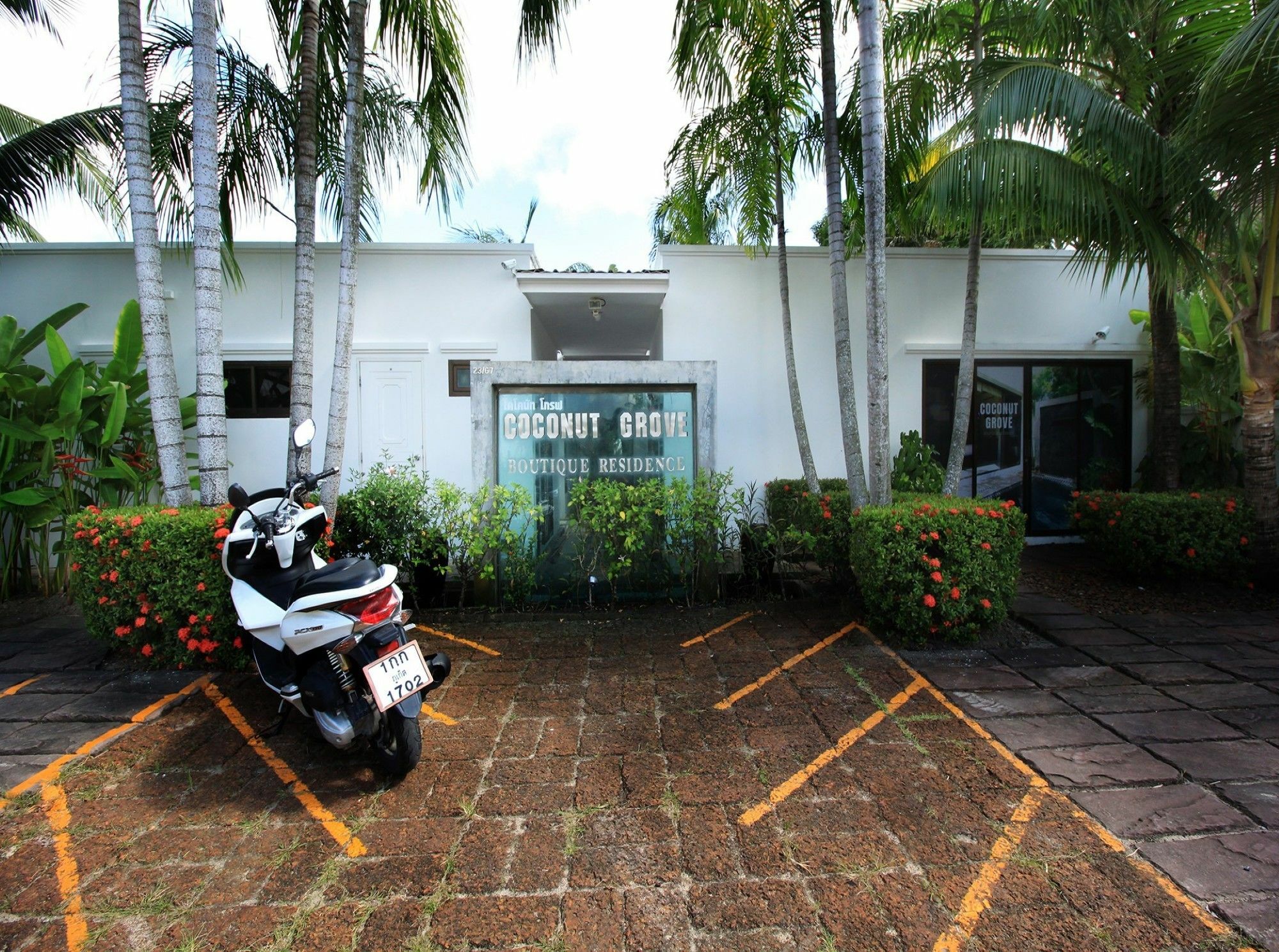 Villa Coconut Grove Boutique *