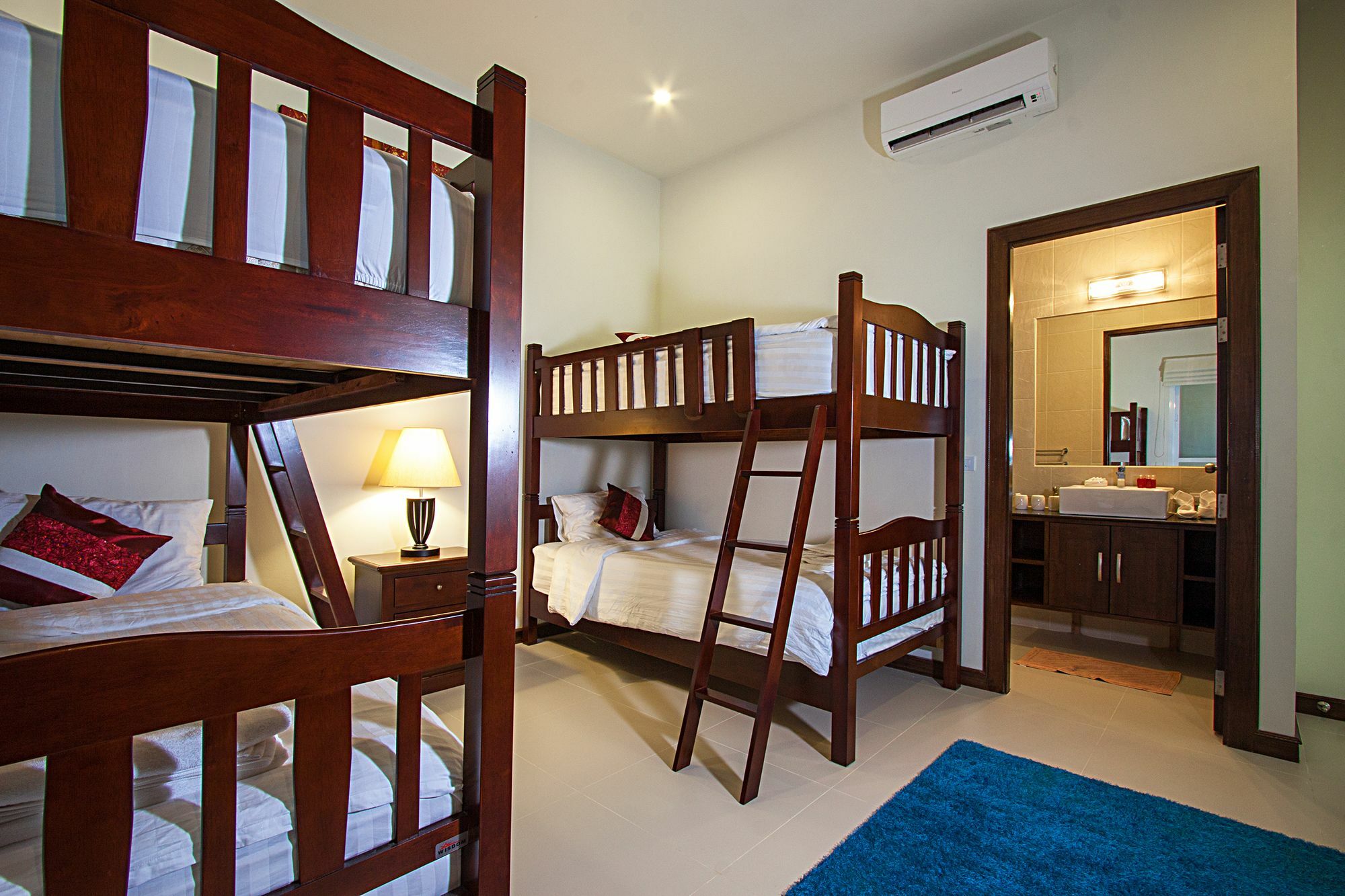 Si Mok Villa Rawai
