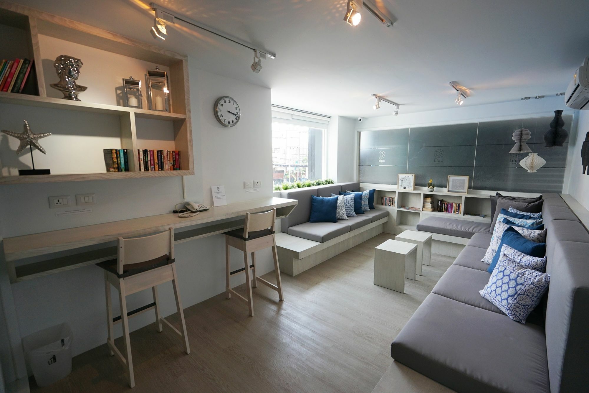 Hotel The Bloc Phuket - Sha Extra 4*